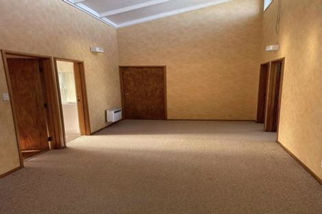 Photo of property in 70 Hadfield Street, Beach Haven, Auckland, 0626