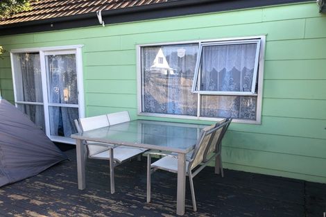 Photo of property in 3/92 Kenderdine Road, Papatoetoe, Auckland, 2025