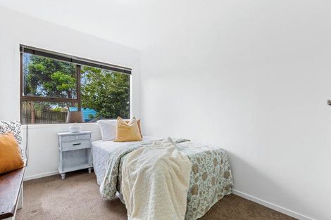 Photo of property in 116 Whangaparaoa Road, Red Beach, 0932