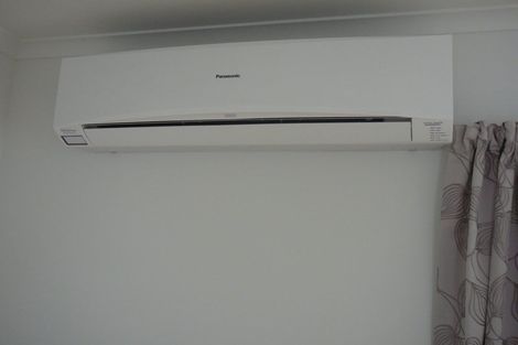 Photo of property in 18 Glover Place, Onerahi, Whangarei, 0110