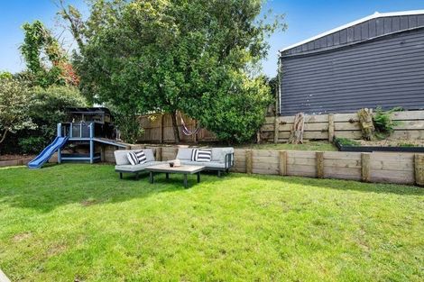 Photo of property in 16 Brandon Road, Manly, Whangaparaoa, 0930