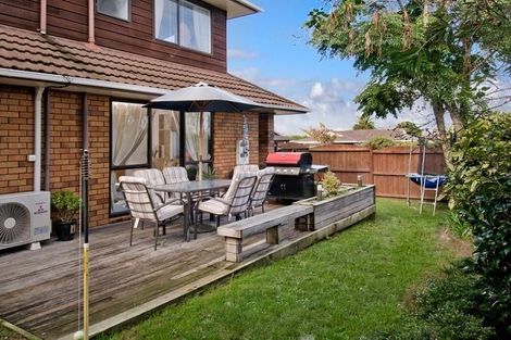 Photo of property in 1/25 Golfland Drive, Golflands, Auckland, 2013