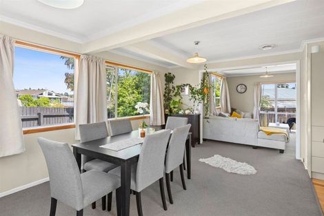 Photo of property in 42 Cumberland Street, Merrilands, New Plymouth, 4312