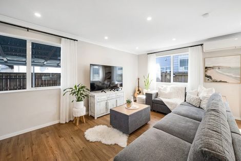 Photo of property in 37a Rollerson Street, Papakura, 2110