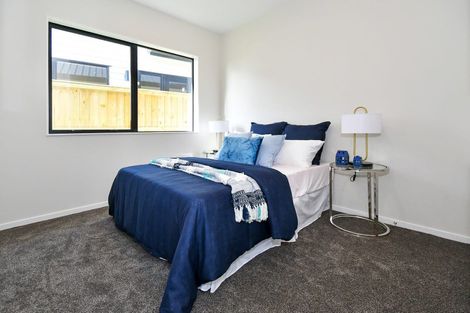 Photo of property in 8 Korowhiti Road, Clarks Beach, 2122