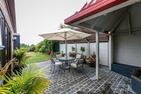 Photo of property in 27 Fairfax Terrace, Frankleigh Park, New Plymouth, 4310