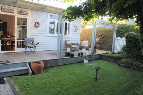 Photo of property in 1/46 Old Lake Road, Narrow Neck, Auckland, 0624