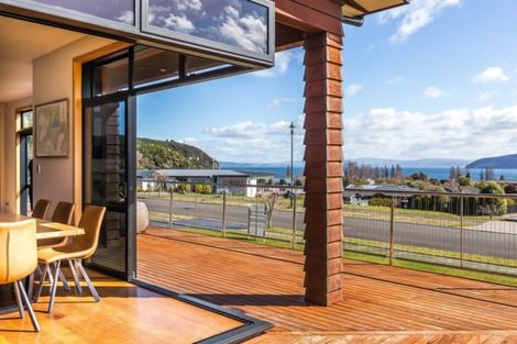 Photo of property in 6 Kestrel Lane, Kinloch, Taupo, 3377