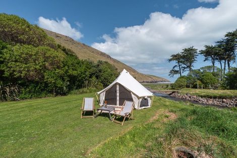 Photo of property in 904 Te Oka Bay Road, Te Oka, Little River, 7591