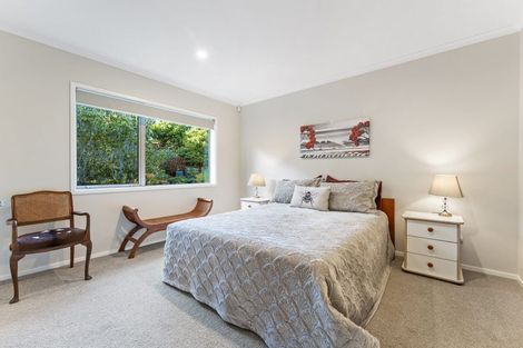 Photo of property in 21 Laguna Place, Matakatia, Whangaparaoa, 0930