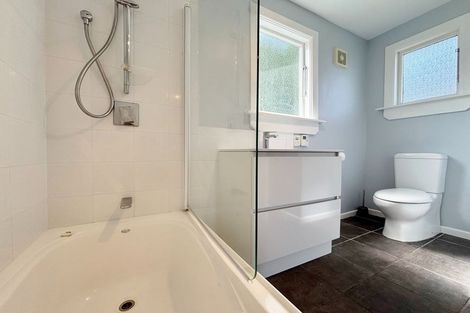 Photo of property in 108 Dyers Pass Road, Cashmere, Christchurch, 8022