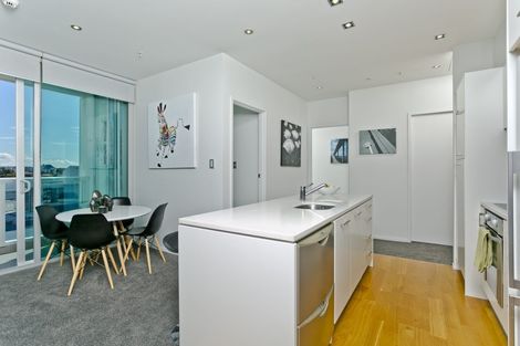 Photo of property in Sentinel Apartments, 706/3 Northcroft Street, Takapuna, Auckland, 0622