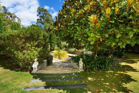 Photo of property in 5 Waicola Drive, Fitzherbert, Palmerston North, 4471