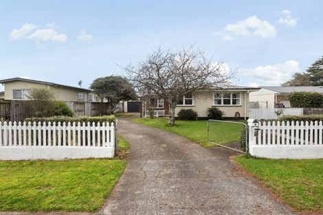 Photo of property in 4 Dover Road, St Andrews, Hamilton, 3200