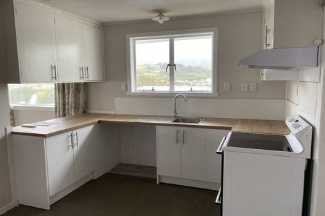 Photo of property in 17 The Drive, Tawa, Wellington, 5028