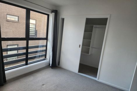 Photo of property in 40 Rauemi Way, Te Atatu South, Auckland, 0610