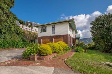 Photo of property in 54 Woodman Drive, Tawa, Wellington, 5028