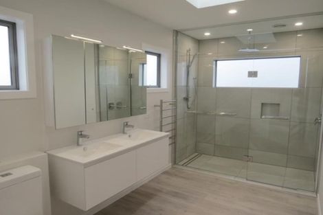 Photo of property in 3 Sackville Street, Fitzroy, New Plymouth, 4312