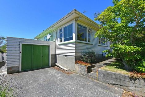 Photo of property in 14 Oxford Crescent, Ebdentown, Upper Hutt, 5018