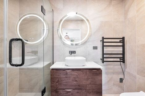 Photo of property in 85 Buscomb Avenue, Henderson, Auckland, 0610