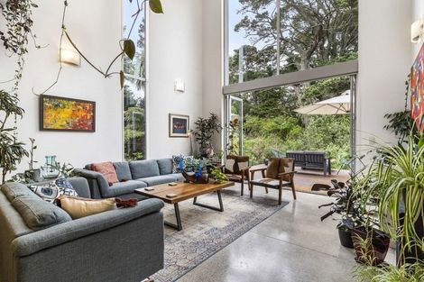 Photo of property in 11a Wernham Place, Northcote, Auckland, 0626