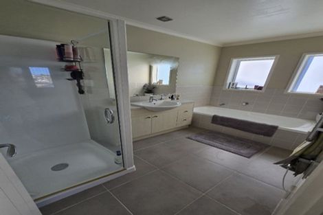 Photo of property in 11 Harwich Court, Gulf Harbour, Whangaparaoa, 0930