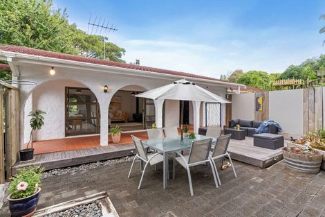 Photo of property in 49a Advene Road, Cockle Bay, Auckland, 2014