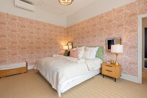 Photo of property in 2 Maida Vale Road, Roseneath, Wellington, 6011