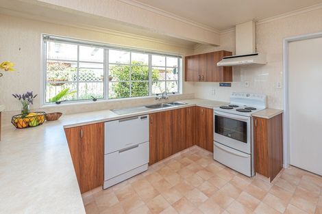 Photo of property in 28 Lindsey Crescent, Springvale, Whanganui, 4501
