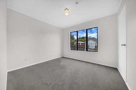 Photo of property in 77 Meadowvale Rise, Titirangi, Auckland, 0604