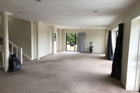 Photo of property in 11 Murano Place, Chatswood, Auckland, 0626