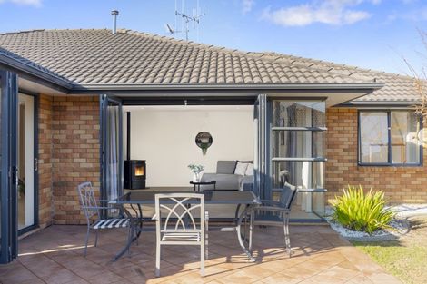 Photo of property in 8 Pat Bishop Place, Papamoa Beach, Papamoa, 3118