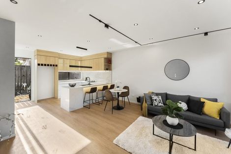 Photo of property in 125 Ridge Road, Howick, Auckland, 2014