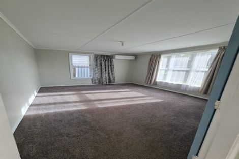 Photo of property in 35 Hukatai Street, Elsdon, Porirua, 5022