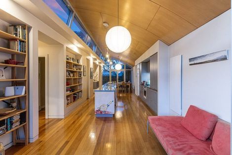 Photo of property in 74 Glen Road, Kelburn, Wellington, 6012