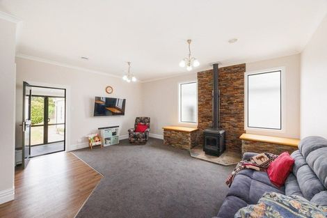 Photo of property in 121/123 High Street, Bulls, 4818