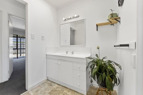 Photo of property in 23 Charles Cross Street, Longburn, Palmerston North, 4412