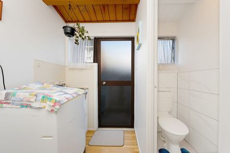 Photo of property in 1/19 Pine Avenue, Henderson, Auckland, 0612