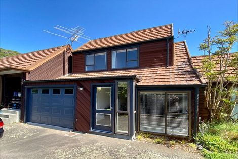 Photo of property in 3b Pukatea Street, Eastbourne, Lower Hutt, 5013