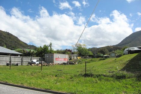 Photo of property in 8 George Street, Picton, 7220