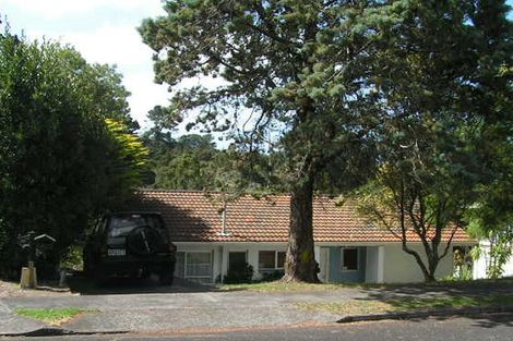 Photo of property in 1/3 Mahuta Grove, Northcote, Auckland, 0627