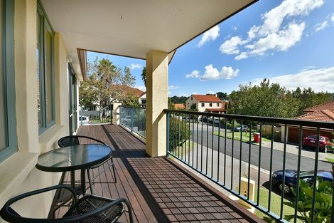Photo of property in 11 Parkwood Crescent, Gulf Harbour, Whangaparaoa, 0930