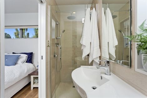 Photo of property in 52a Matipo Road, Mairangi Bay, Auckland, 0630