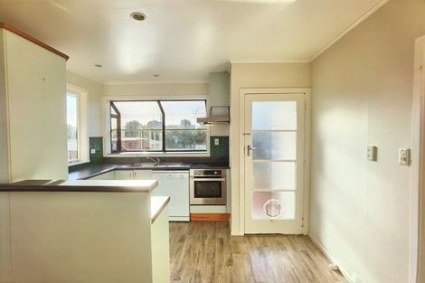 Photo of property in 15 Whittle Place, New Windsor, Auckland, 0600