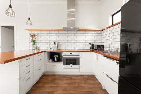 Photo of property in 102 Richardson Street, Saint Kilda, Dunedin, 9012