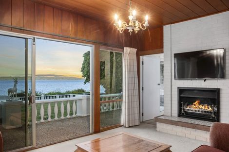 Photo of property in 15 Manahi Avenue, Kawaha Point, Rotorua, 3010