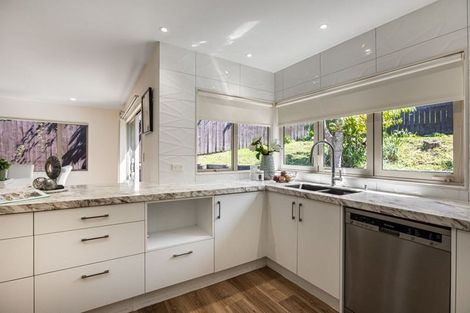 Photo of property in 24 Langana Avenue, Browns Bay, Auckland, 0630