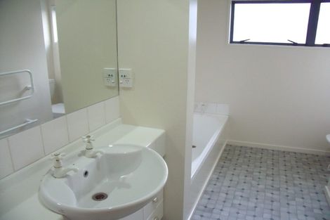 Photo of property in 3/56 London Street, Richmond, Christchurch, 8013