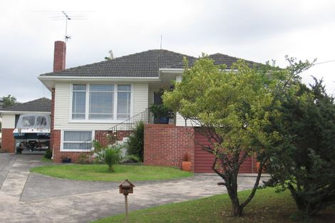 Photo of property in 10 Kelwyn Road, Kelston, Auckland, 0602