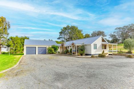 Photo of property in 12 Pickwick Road, Otamatea, Whanganui, 4571